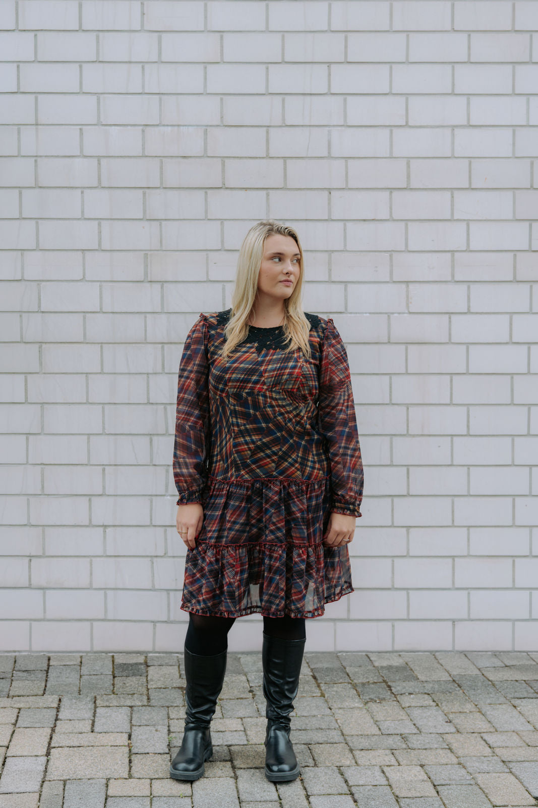 Elegantes Midikleid mit modernem Muster - Mehrfarbig