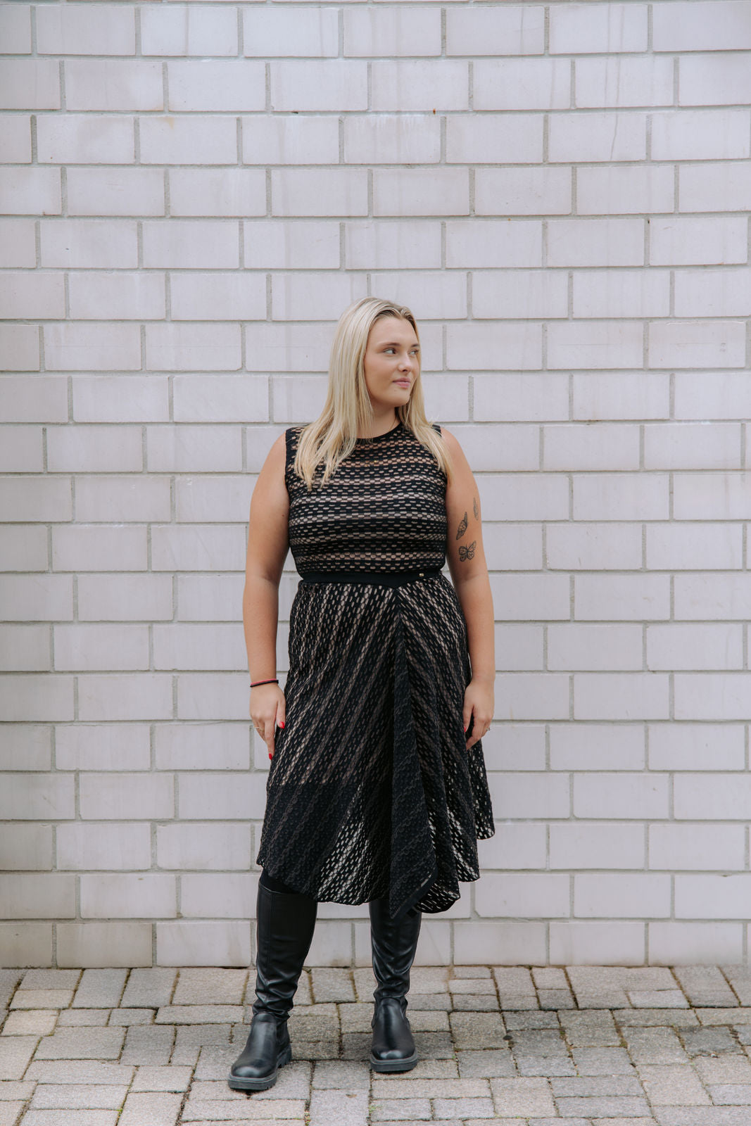 Ärmelloses Netz-Midikleid - Schwarz