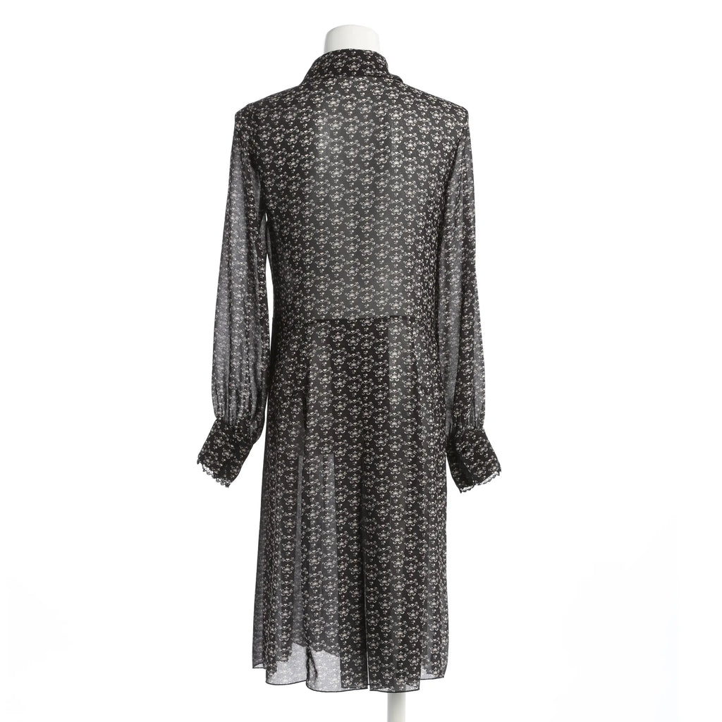 Elegantes Midikleid mit femininer Silhouette - Schwarz