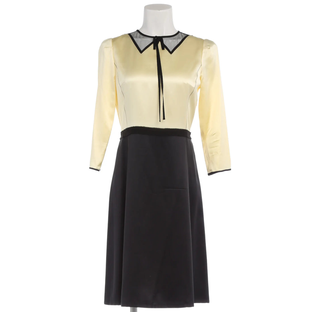 Cocktailkleid mit süßen Kragen - Creme/Schwarz