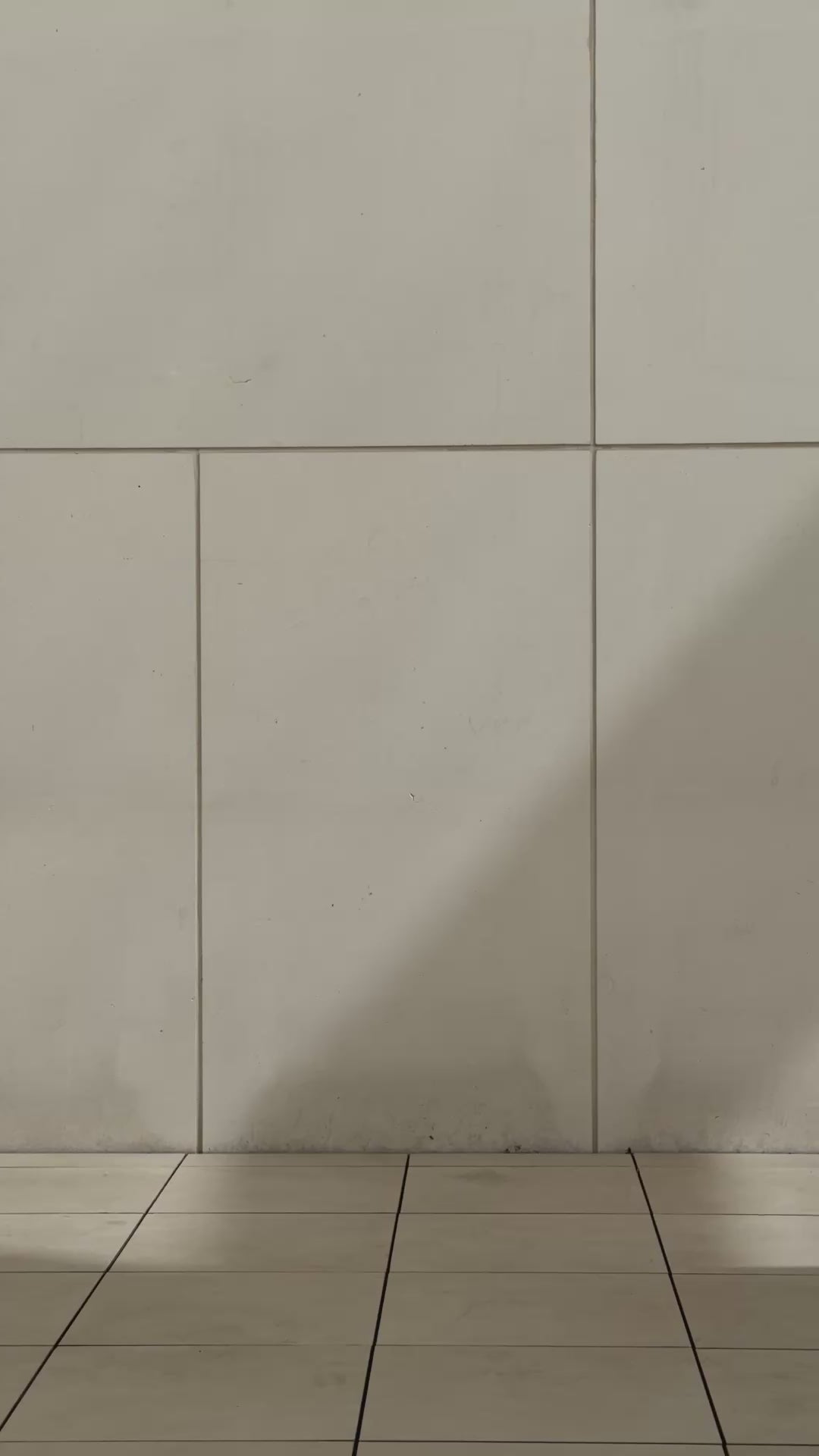 Elegantes bodenlanges Kleid mit großen Ausschnitt - schwarz