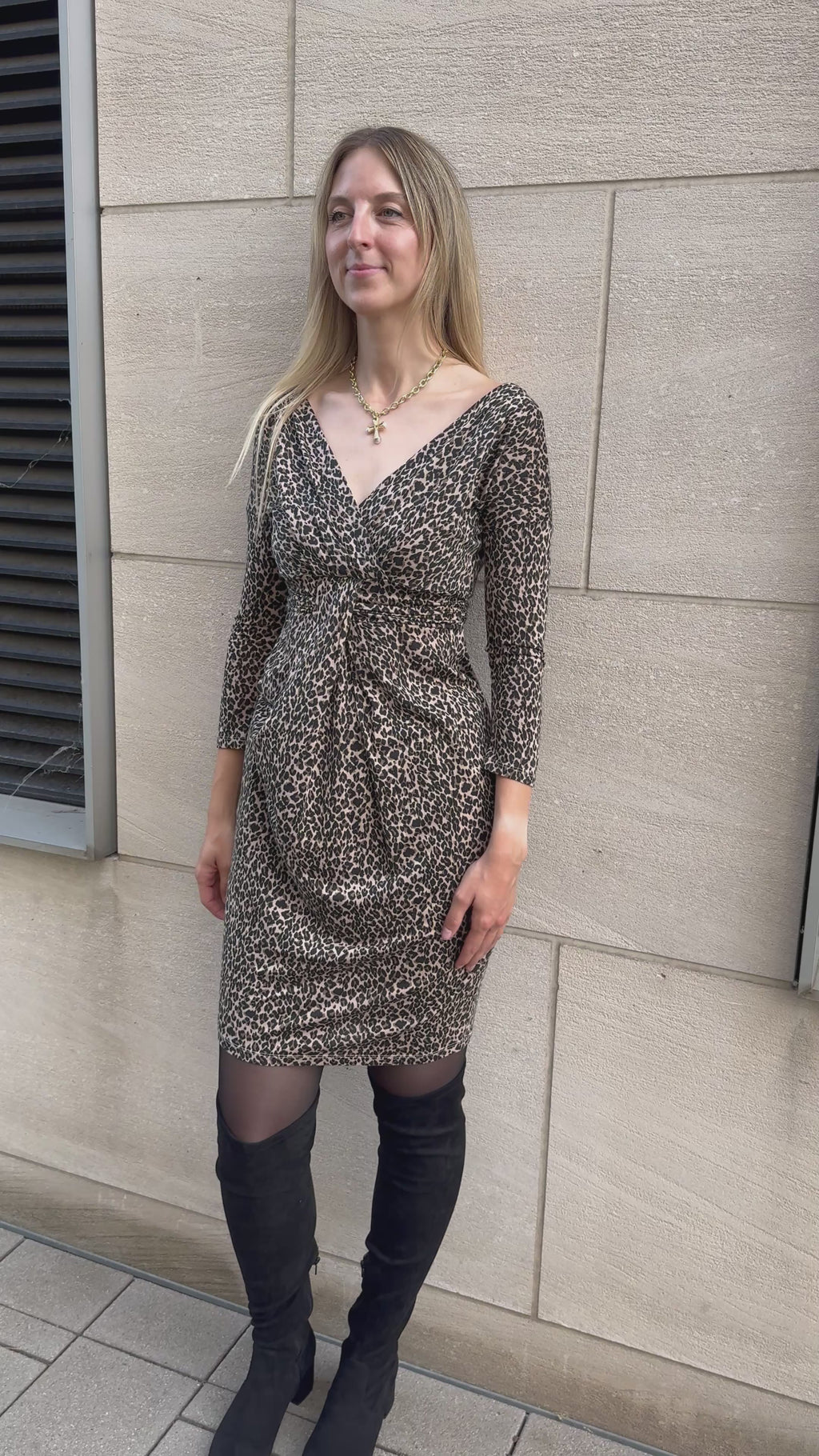 Midikleid mit Leo-Print - Dunkelbraun/Beige